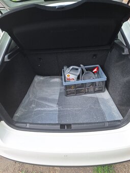 Predám skoda rapid -1.2TSI, 81KW,r. 2015,256607km - 10