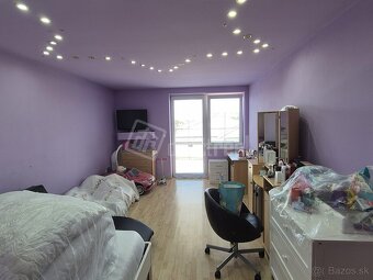 Veľký priestranný rodinný dom v top lokalite - Kolón… - 10