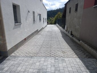 Pokládka zámkovej dlažby - 10