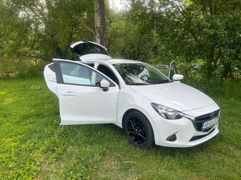 Mazda 2 Takumi 2019 - 10