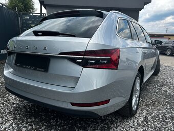 Škoda Superb Combi 2.0 TDI - 10