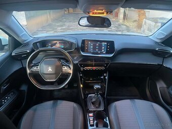 Peugeot 208 ALLURE 1.2 PureTech 74 kW M6 2019 - 10