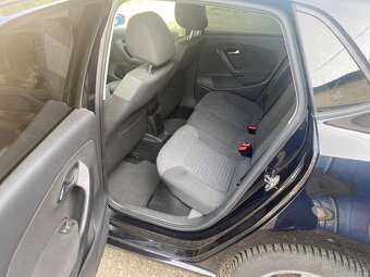 Predám VW Polo 6r 1.2 htp 51 kW hatchback - 10