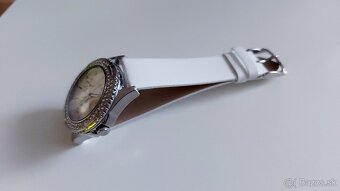 damske hodinky guess - 10