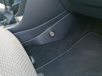 Predám VW Polo 1,2 TSI 81kW, 2016,97000km - 10