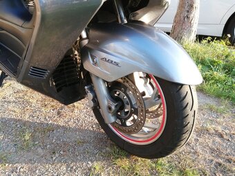 Suzuki Burgman AN 400 - 10