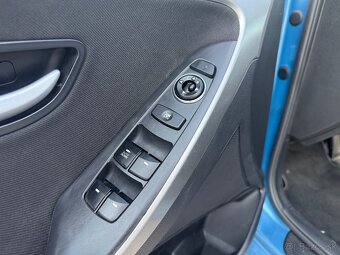 Hyundai i30 CW 1.6i CRDi 16V DOHC Comfort - 10