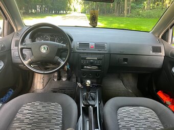 Skoda Fabia - 10