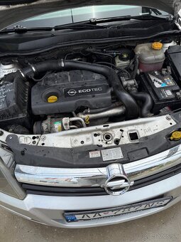 opel astra h - 10