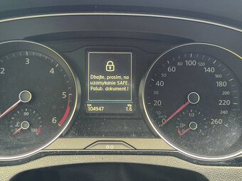 Volkswagen Passat 2,0 TDI DSG 11/2022 - 10