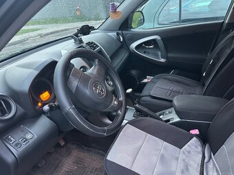 Predám Toyotu Rav4 2.0benzín 3.Gen - 10