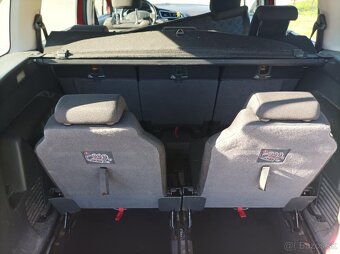 Peugeot 5008 110kW ročník 2010 diesel - 10