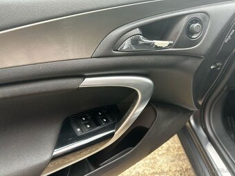 Opel Insignia 2.0CDTI - 10