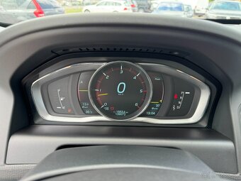 Volvo XC60 D4 Momentum Geartronic AWD - 10