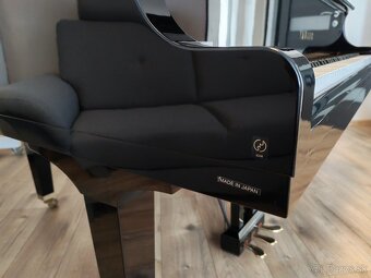 Yamaha Prestížne malé klavírne krídlo - 10