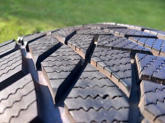 235/55 r18 zimne pneumatiky 4kusy - 10