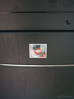 Nový, malý, herný počítač - 10