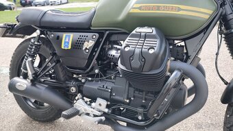 Moto Guzzi V7 III Stone - 10