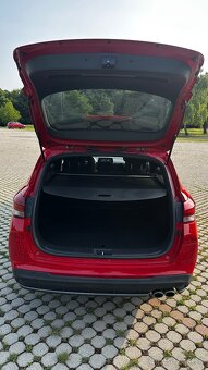 Predám Hyundai i30 kombi NLine - 10