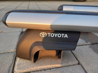 TOYOTA Auris strešný nosič - 10