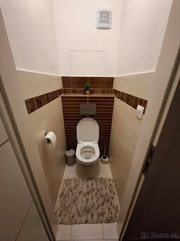 Predaj priestranný 3 izbový byt - 10