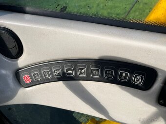 Kolesové rypadlo JCB JS160W - 10