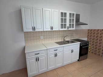 Veľký rodinný dom na predaj - Kysucké Nové Mesto - Ochodnica - 10