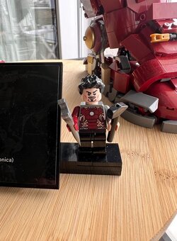 Hulkbuster Marvel 76210 - 10