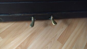 Klavír PETROF s klavírnou stoličkou ZADARMO - 10