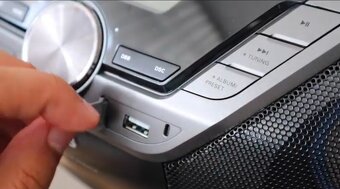 PHILIPS AZ prenosné rádio CD veža 230v iBaterky - 10