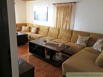 Veľká chalupa na slnečnom pozemku s jedinečným výhľadom - 10