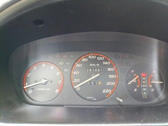 HONDA CR-V 4x4 2.0 benzín 108kw A/T 253 tis.km - 10
