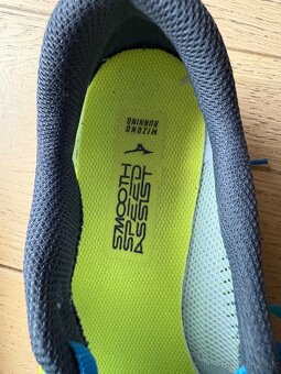 Pánske bežecké topánky Mizuno Wave Rebellion Pro - 10