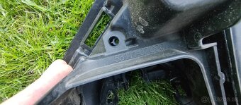 Toyota Corolla XII E21 2018 pre SEDAN - predna maska logo - 10