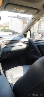 Toyota Avensis Executive 2.0 D-4D - 10