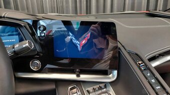 Chevrolet Corvette Stingray (2023) - 10