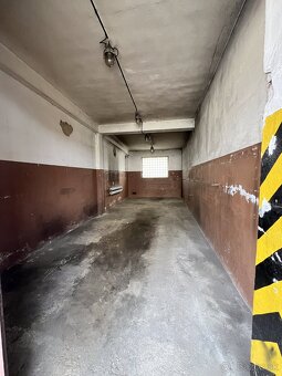 Administratívna budova - Prenájom - 10