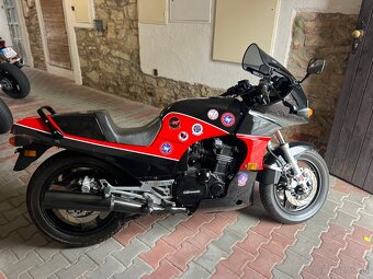 Kawasaki Gpz 900 - 10