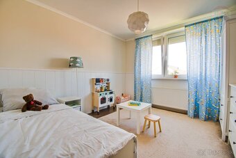 PREDAJ:3 izbový byt s garážou a záhradkou, blízko centra mes - 10