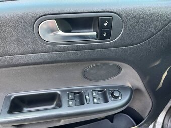 Volkswagen Golf Plus 1.6 TDI - 10