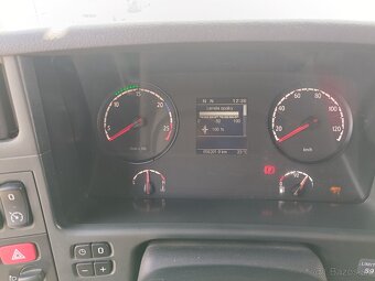 SCANIA tahač -hydraulika - 10