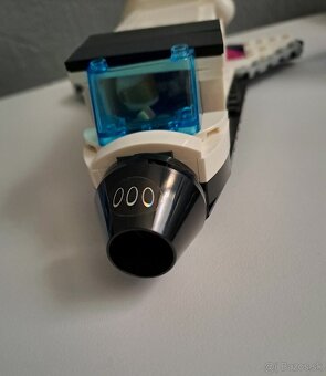 Lego raketa vesmírne divadlo - 10