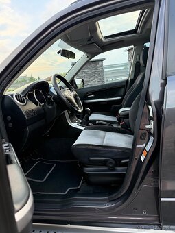 Suzuki Grand Vitara 2.4 Limited Edition benzin facelift 4x4 - 10