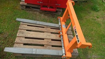 Predám traktor Solis 26 9+9 spolu s príslušenstvom. - 10