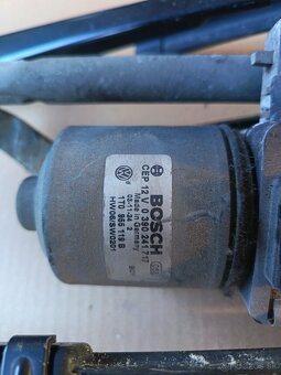 Predam diely z Touran 2,0 tdi 103kw.r.v.2003 - 10