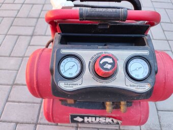 Kompresor Husky model A700062 - 10