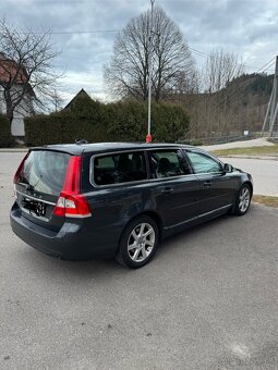 Predam Volvo V70 2013 - 10