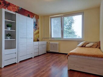 Priestranný 3izb, klíma, šatník, pracovný kút, balkón - Hosp - 10