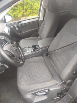 VW Touareg 3.0 TDI V6 – rok 2015, čierny elegán - 10