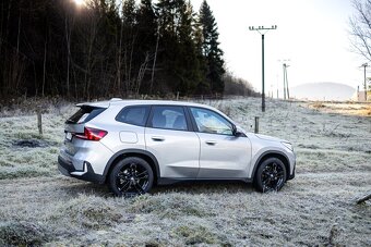 BMW IX1 e Drive20 elektromobil 2024, 9500km - 10